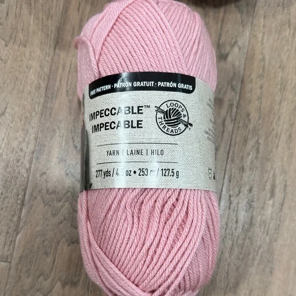 NWT Impeccable Yarn, 4.5 oz in Soft Rose by Loops & Threads - Pack of 5 - Picture 2 of 10